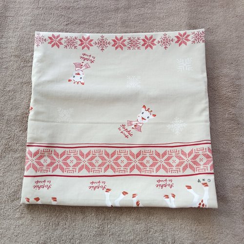 Housse de coussin  "sophie la girafe"
