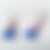 Boucles d'oreilles triangle roses et bleues en émail