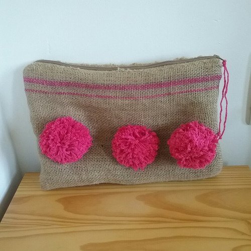 pochette pompon