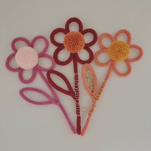 Fleur en tricotin à personnaliser, idée cadeau fête des mères
