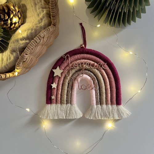 Arc-en-ciel en macramé « joyeux noël » prune