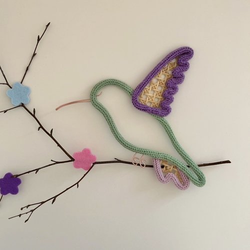 Décoration murale oiseau colibri en tricotin