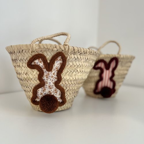 Panier chasse aux oeufs de pâques personnalisable avec lapin en tricotin & tissu