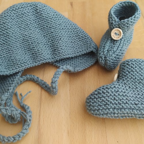 Béguin et chaussons laine pour bébé
