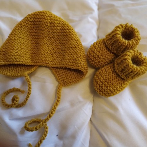 Béguin et chaussons laine bébé
