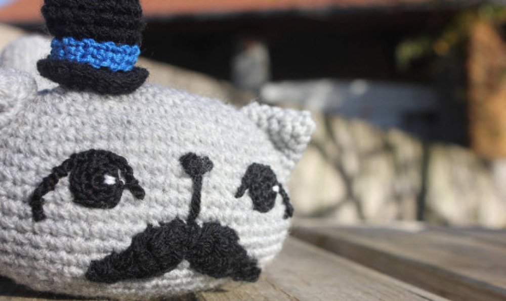 Doudou Chat Gris Au Crochet Mr Chat Moustache Un Grand Marche