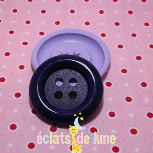 Moule silicone bouton 4 trous 55mm