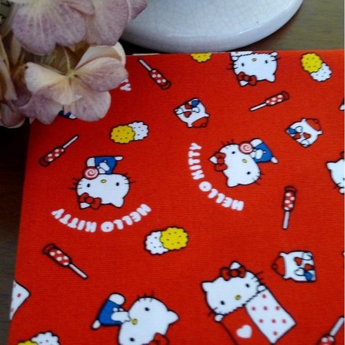 Coupon de tissu 50 x 54 sanrio hello kitty coton rouge et blanc