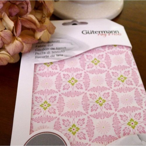 Coupon tissu coton oeko-tex 100 x 70 cm gütermann summer loft motifs géométriques rose pastel
