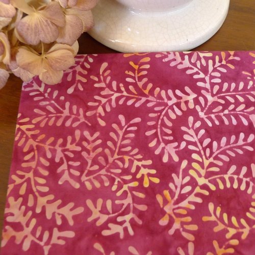 Coupon de tissu 50 x 55 cm imprimé batik framboise