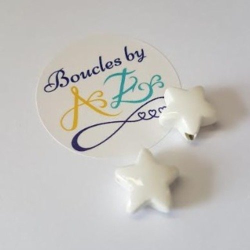 Perles étoiles en céramique blanches 15mm x2 pblc1-19.