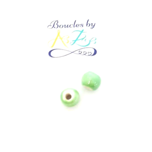 Perles rondes vertes en céramique 10mm x2 pve4-6