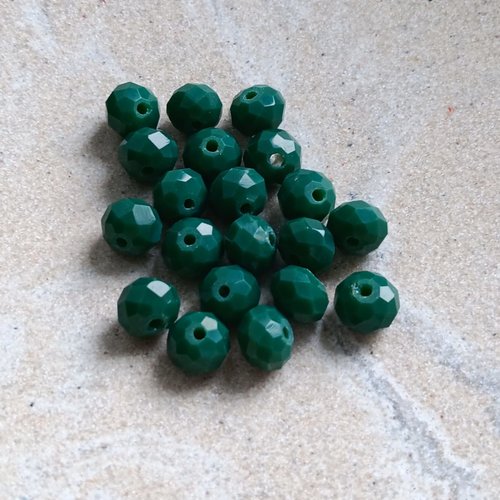 Perles à facettes vertes 8x6mm x20 pve6-20