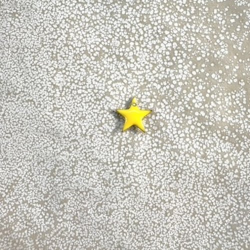 Sequin émaillé étoile jaune 12x13 mm laiton doré – breloque étoile bijoux diy ja4-8