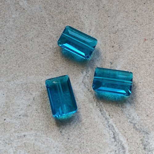 Perle facettée rectangle turquoise 10x15mm ptu2-21