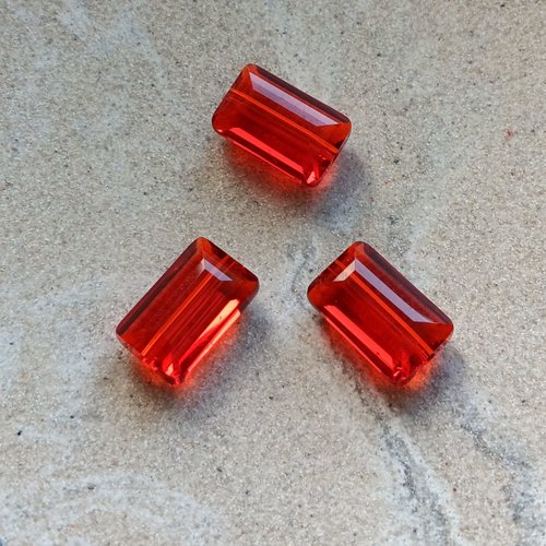 Perle facettée rectangle rouge 10x15mm prou2-7