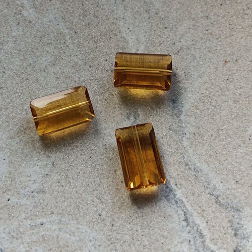 Perle facettée rectangle jaune 10x15mm pja2-1