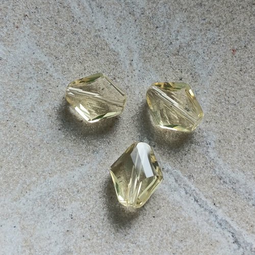 Perle losange facettée jaune 14x12mm pja3-1