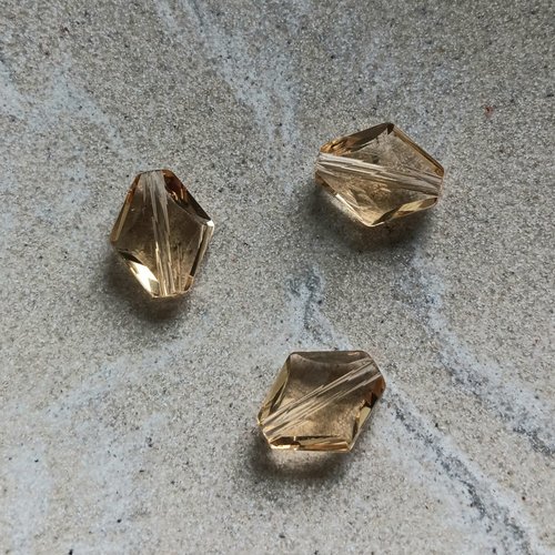 Perle losange facettée jaune 14x12mm pja3-2