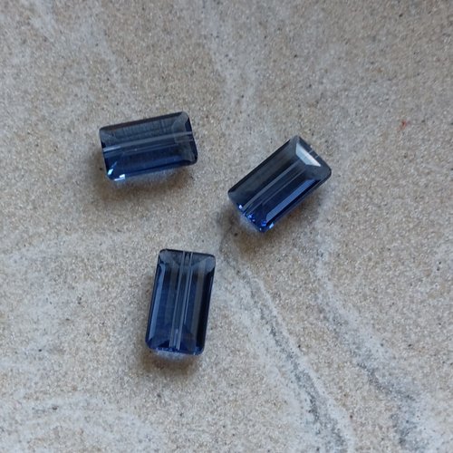 Perle facettée rectangle bleue 8x14mm pble2-17