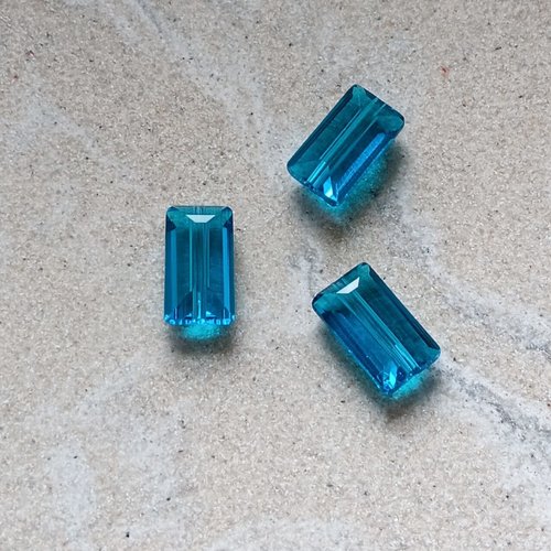Perle facettée rectangle turquoise 8x14mm ptu2-10