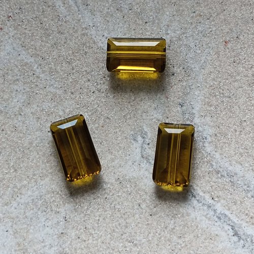 Perle facettée rectangle kaki 8x14mm pve9-21.
