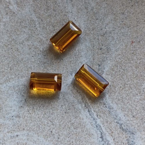 Perle facettée rectangle jaune 8x14mm pja2-15