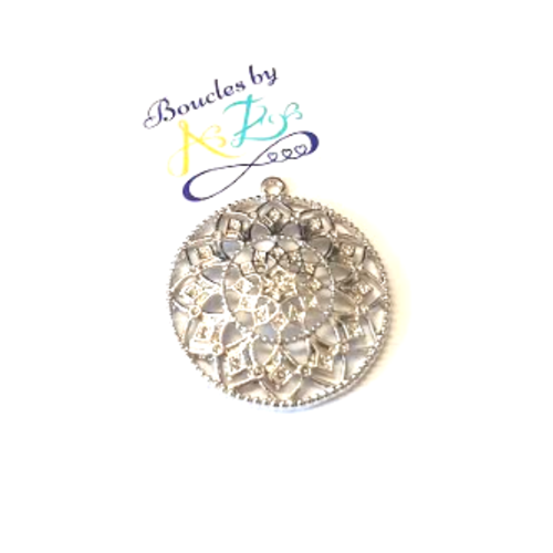 *pendentif rond fleuri argenté* dest007