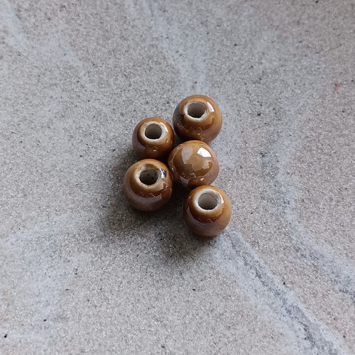 Perles marron en céramique 8mm x5 pma2-15