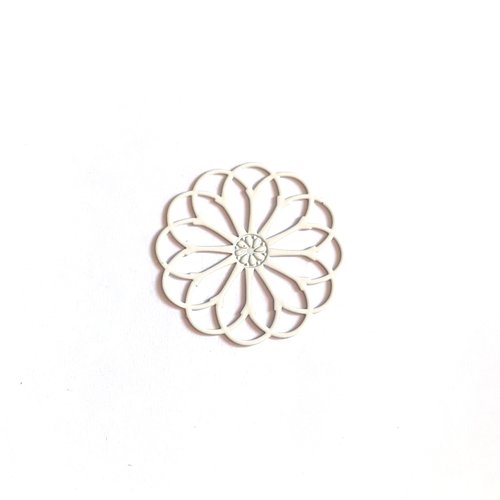 Estampe filigrane fleur blanche en métal 28mm x1 ou x10 geblc-58