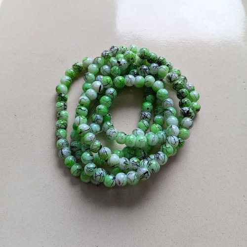 Perles rondes tricolores vert/noir/blanc 6mm pve3-14