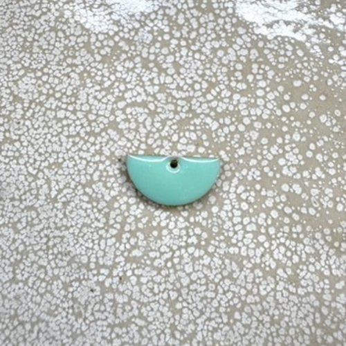 Sequin émaillé demi-lune turquoise 8x15 mm laiton doré – sequin demi-lune bijoux diy tu20-6