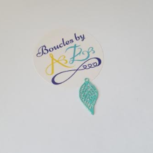 *estampe feuille turquoise 19x10mm tu12-10.*