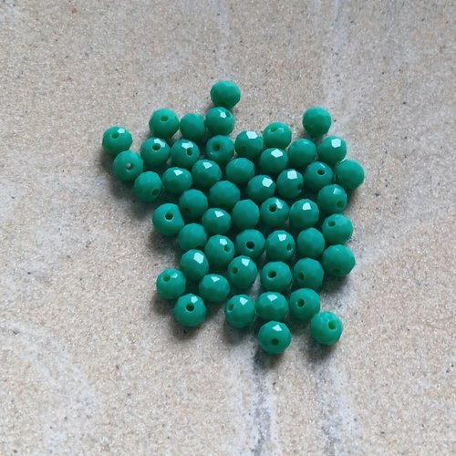 Perles rondelles à facettes vertes 4x3mm x50 pve9-19