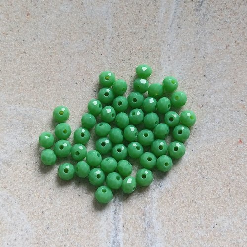 *perles à facettes vertes 4x3mm x50 pve11-4*