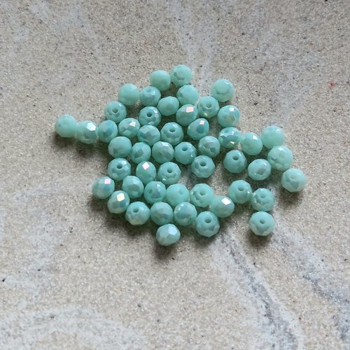 Perles rondelles à facettes vertes 4x3mm x50 pve2-7
