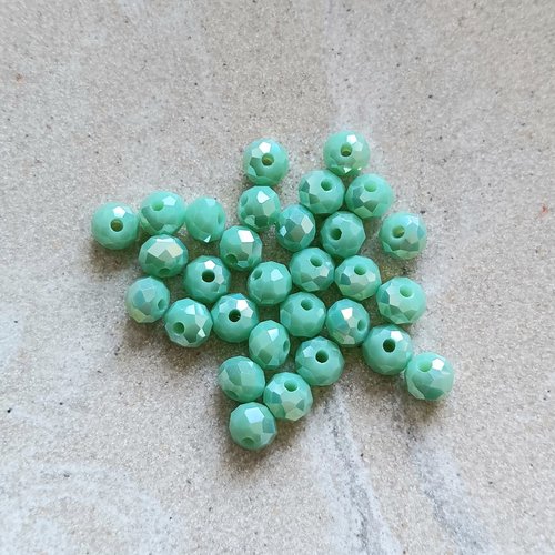 Perles rondelles à facettes vertes 6x5mm x30 ptu2-23