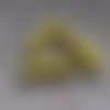 Perle tube incurvé jaune en acrylique 32x9mm pja9-6