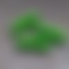 Perle tube incurvé vert fluo en acrylique 32x9mm pve3-2