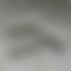 Perle tube incurvé blanche marbré en acrylique 31x9mm pblc1-8