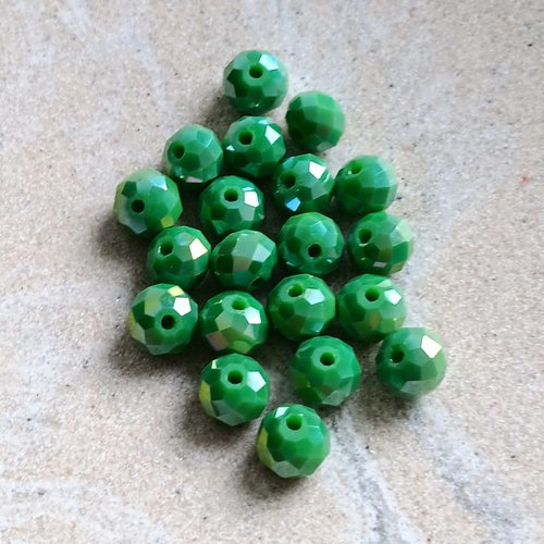 Perles rondelles à facettes verte 8x6mm pve7-22