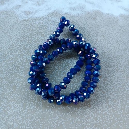 Fil de perles rondelles à facettes bleu marine en verre 6x4mm x90perles vpble6-9