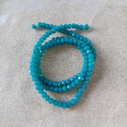 Fil de perles rondelles à facettes bleues en verre 4x3mm x130perles vpble7-4