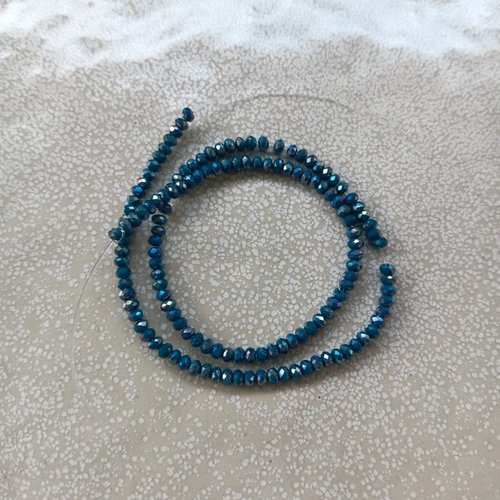 Fil de perles rondelles à facettes bleues en verre 3x2mm x130perles vpble9-17
