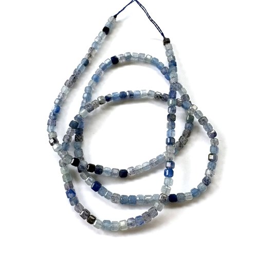 Perles cube en aventurine bleue naturelle 2x2mm x10p ou fil de 38cm pp1-95