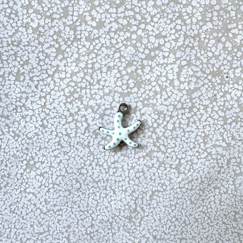 Breloque étoile de mer émaillée blanche en acier inoxydable 304 argenté – 10,5 x 10 mm blc26-1