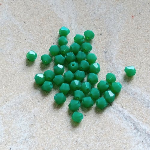 Perles toupies vert 4 mm en verre – perles facettées bijoux diy, lot 40 perles ou fil 31 cm pve4-11