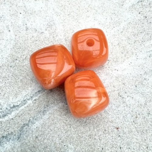 Perle carrée marbrée orange en acrylique 17 mm – perle moderne pour bijoux diy por7-12
