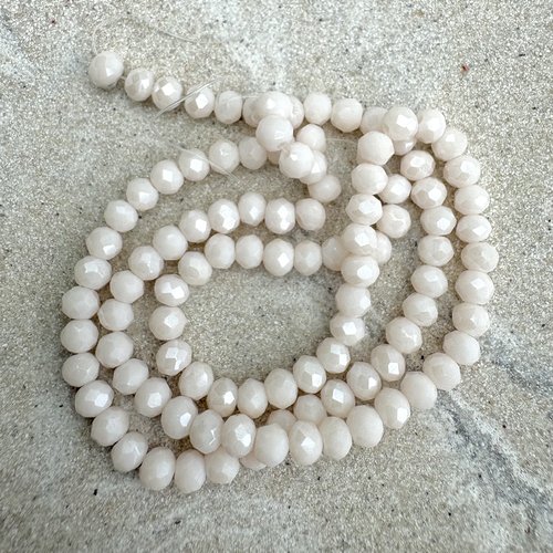 Perles rondelles à facettes beige sable en verre 4x3 mm – fil de 38 cm environ 110 perles por7-5