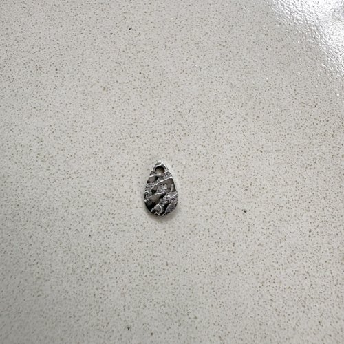 Breloque goutte texturée en acier inoxydable 304 argentée 10x6 mm ar27-4